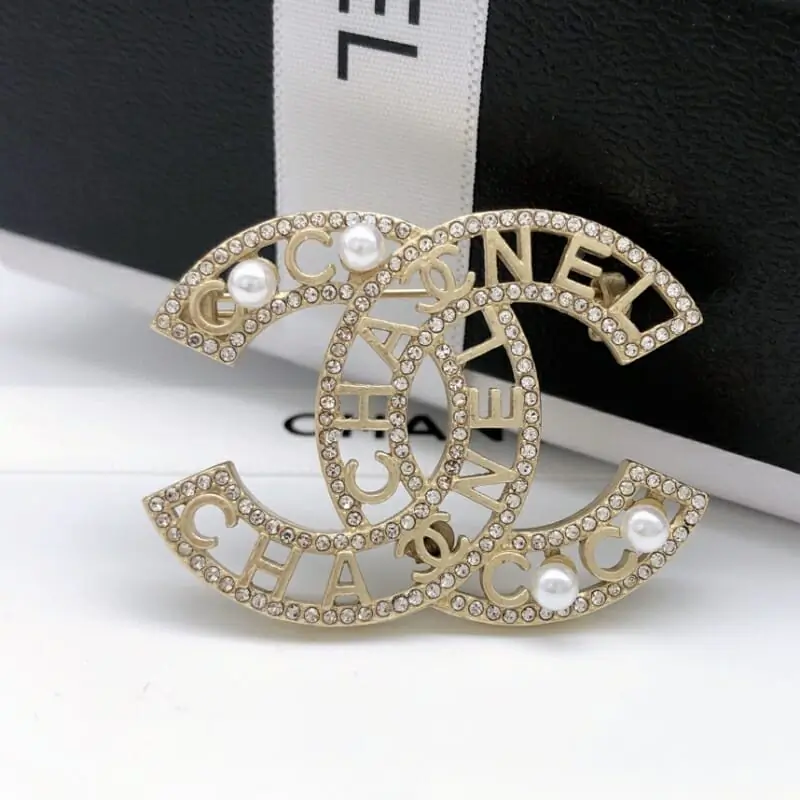 chanel brooches pour femme s_12052a7